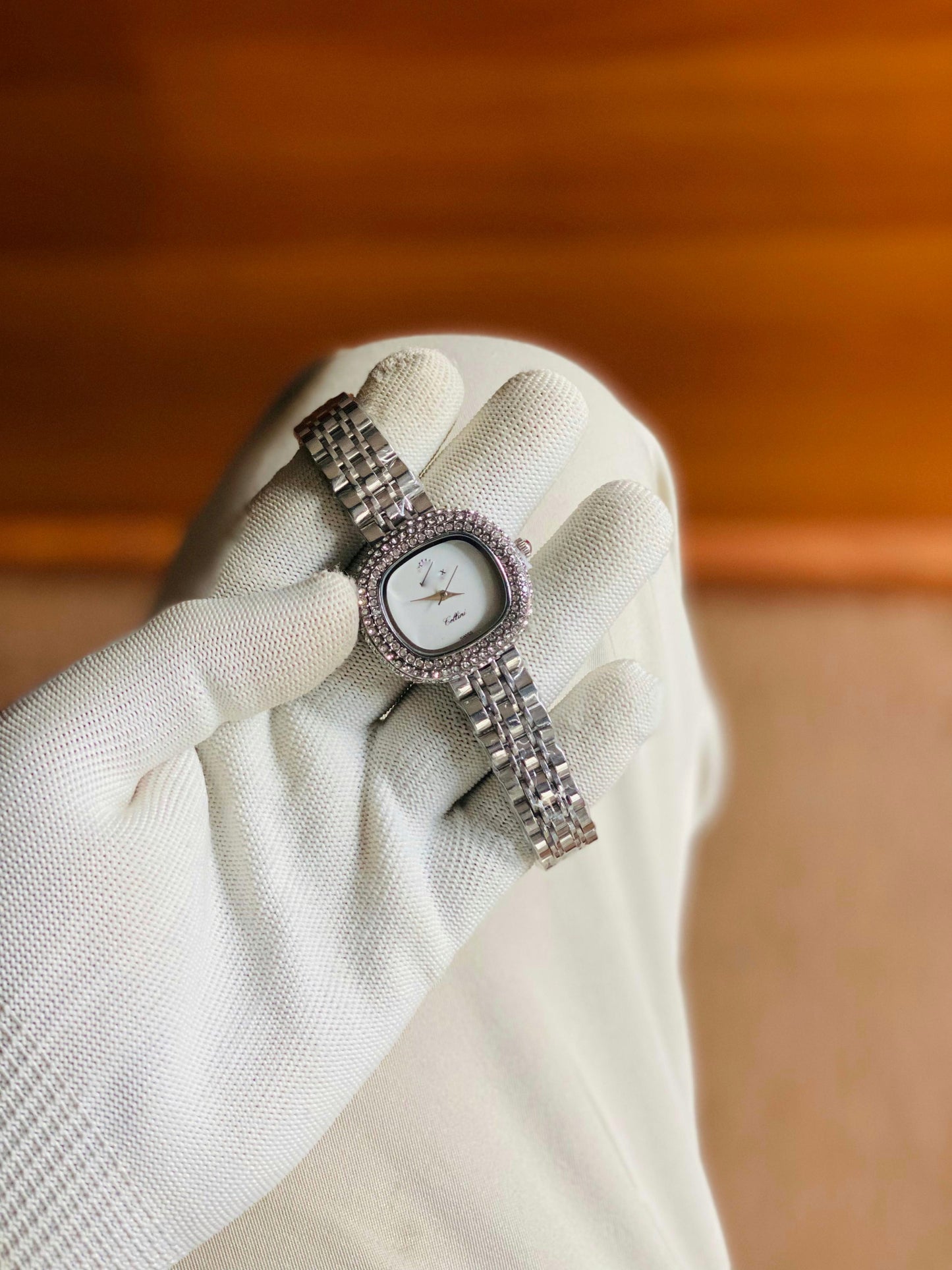 WSK SQUARE COLLECTION FOR HER