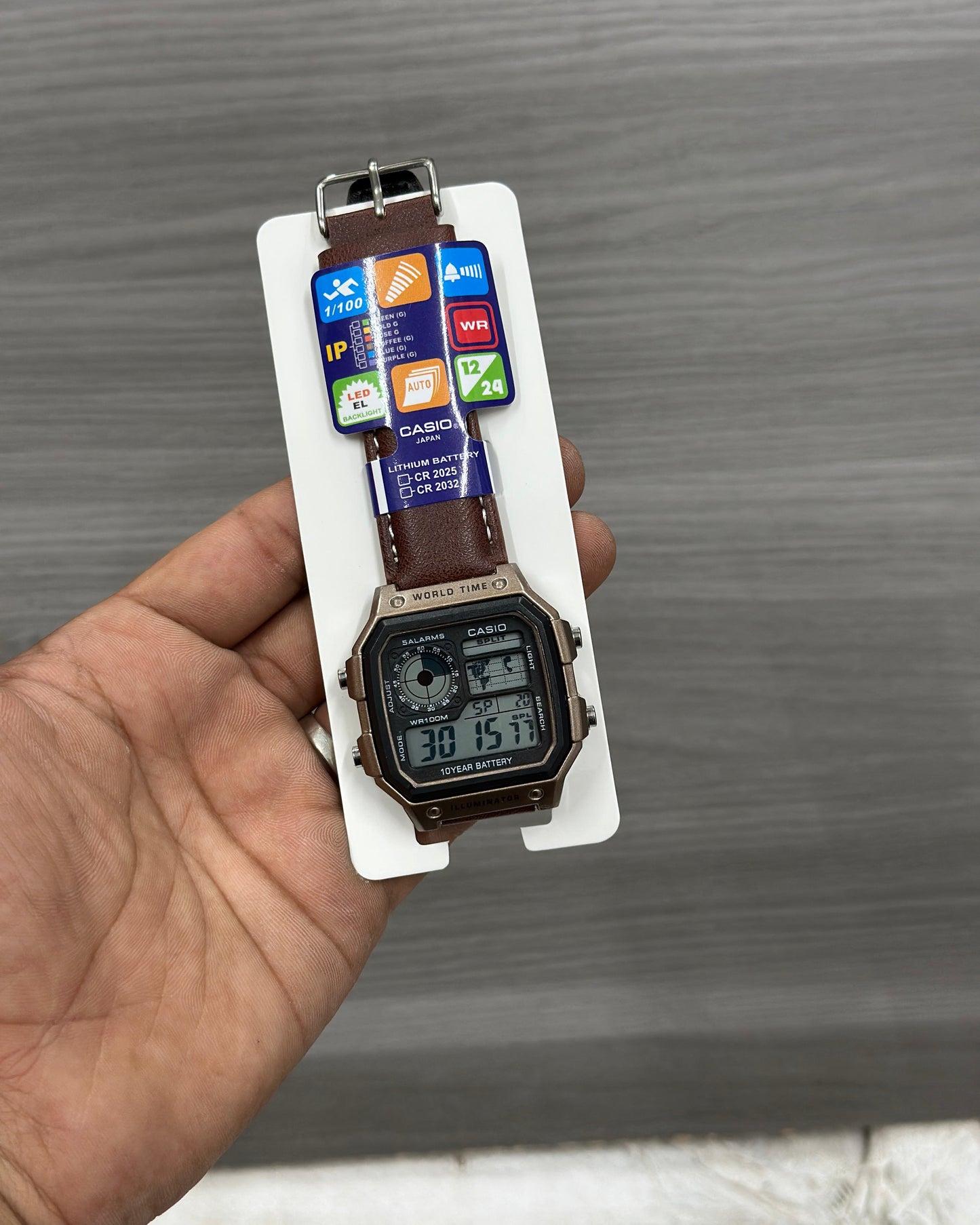 C*SIO W*RLD TIME LEATHER STRAP