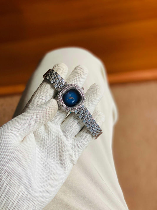 WSK SQUARE COLLECTION FOR HER